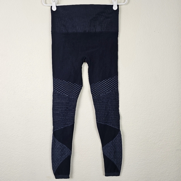 SPANX Look At Me Now Seamless Moto Leggings Indigo Sky Size M - Picture 4 of 14